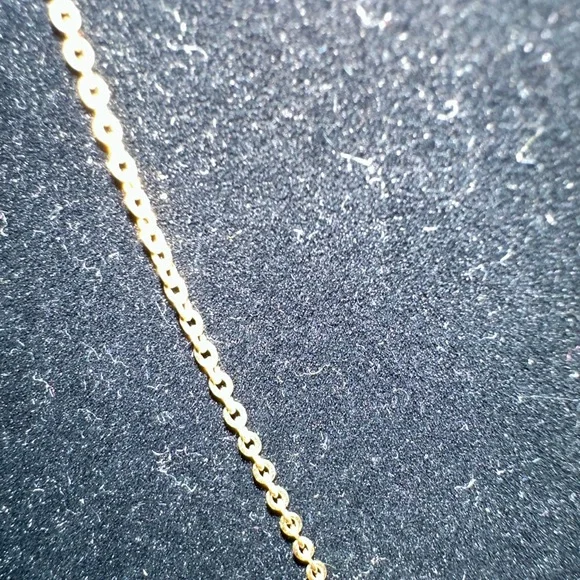 Elegant Gold and Pink Pendant Necklace - Picture 3 of 5